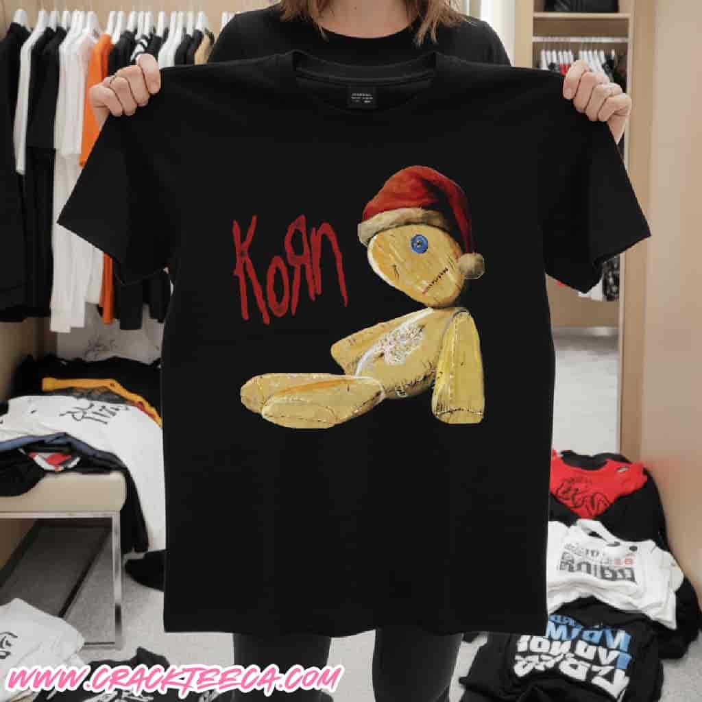 Korn Issues Santa Doll Christmas 2025 Unisex T-Shirt Korn Issues Santa Doll Christmas 2025 Unisex T-Shirt